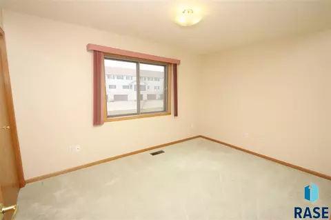 3710 E Peony Pl #201, Sioux Falls, SD 57103 photo 15