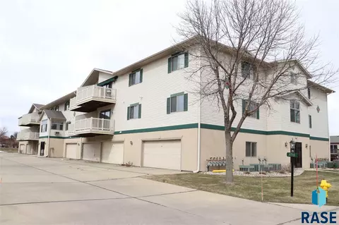 3710 E Peony Pl #201, Sioux Falls, SD 57103 photo 1