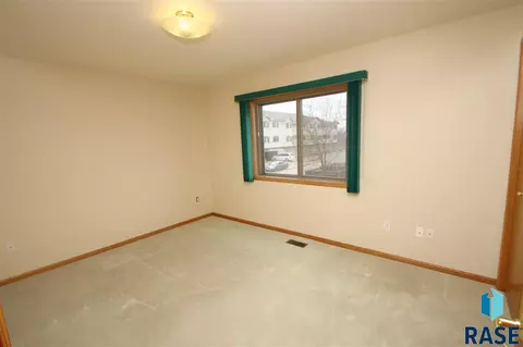 3710 E Peony Pl #201, Sioux Falls, SD 57103 photo 14