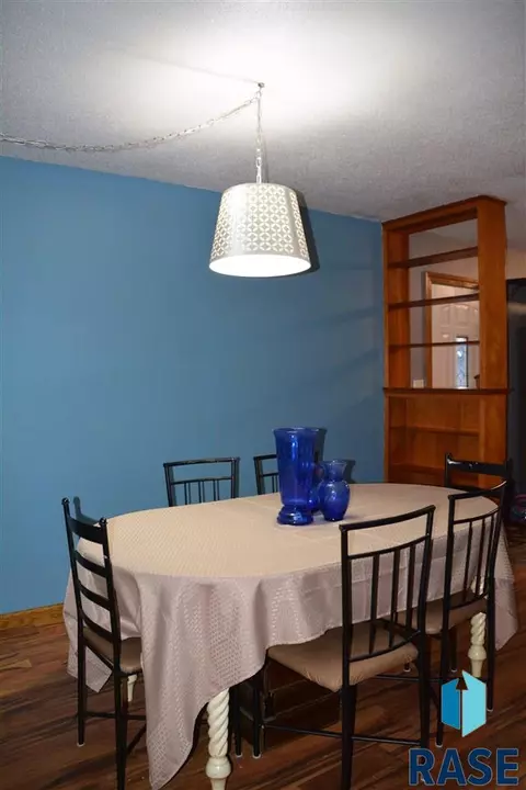1605 N Mable Ave, Sioux Falls, SD 57103 photo 3