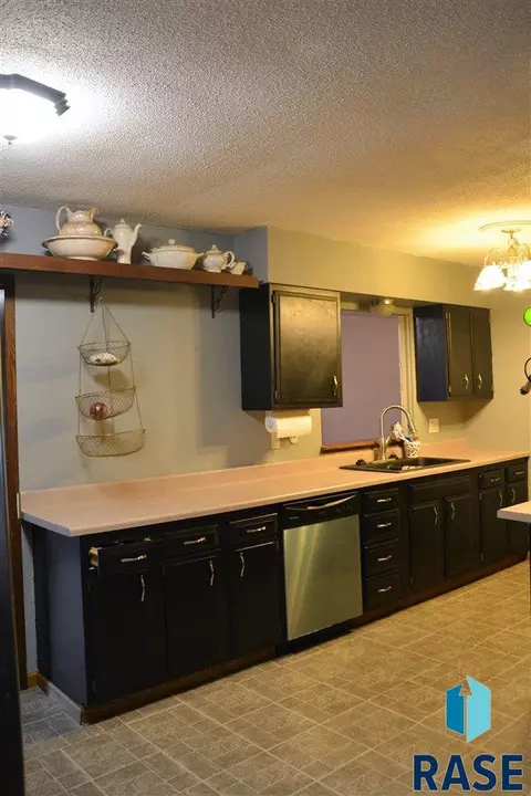 1605 N Mable Ave, Sioux Falls, SD 57103 photo 6