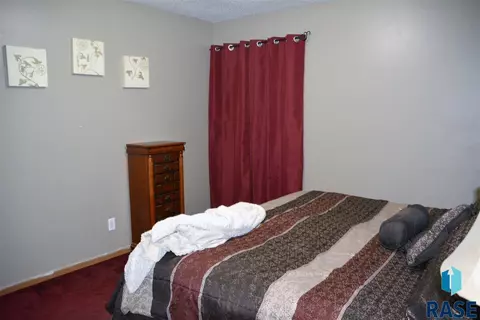 1605 N Mable Ave, Sioux Falls, SD 57103 photo 15