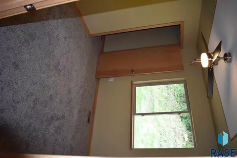 1809 E Tracy Ln, Sioux Falls, SD 57103 photo 8