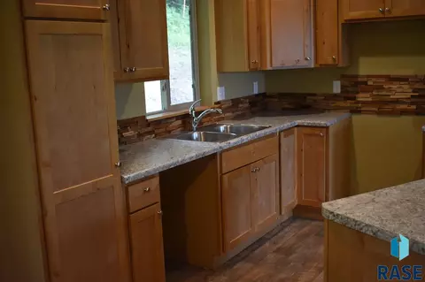 1809 E Tracy Ln, Sioux Falls, SD 57103 photo 14