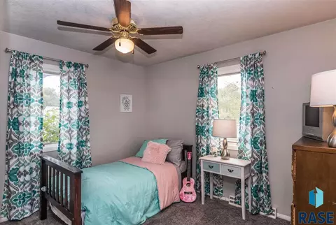 3113 E 22nd St, Sioux Falls, SD 57103 photo 3