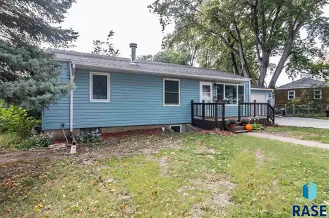3113 E 22nd St, Sioux Falls, SD 57103 photo 1