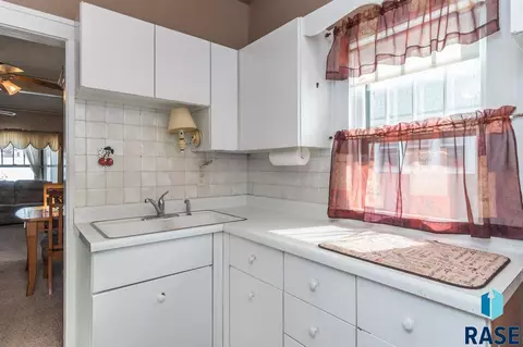 103 N Euclid Ave, Sioux Falls, SD 57104 photo 5