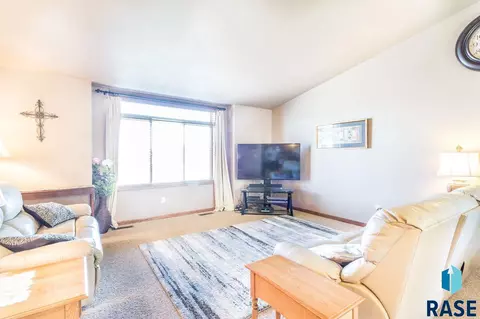 7429 W 65th St, Sioux Falls, SD 57106 photo 5