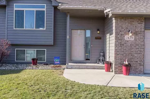 7429 W 65th St, Sioux Falls, SD 57106 photo 3