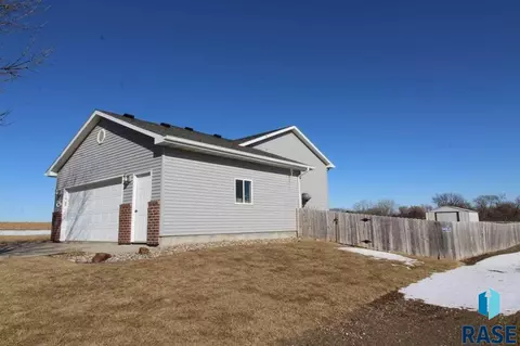 220 Carroll St, Canton, SD 57013 photo 23