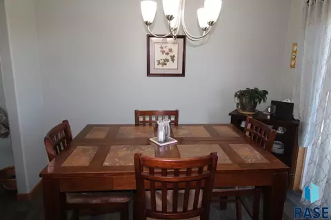 220 Carroll St, Canton, SD 57013 photo 7