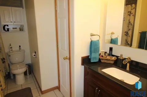 220 Carroll St, Canton, SD 57013 photo 10