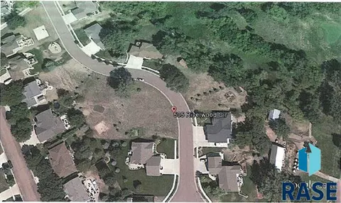 505 N Riverwood Cir, Brandon, SD 57005 photo 6