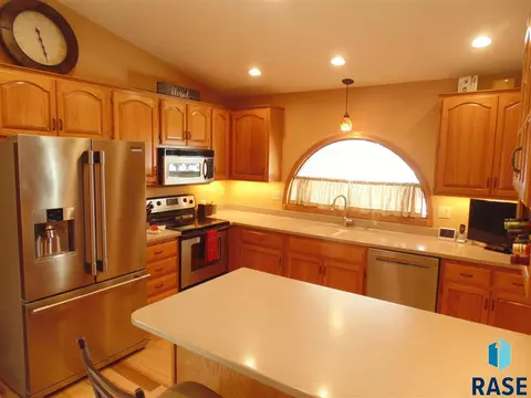 4709 S Kyle Ave, Sioux Falls, SD 57103 photo 5