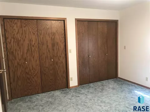 721 S West Wynken Dr, Freeman, SD 57029 photo 15