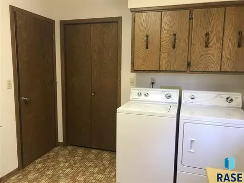 721 S West Wynken Dr, Freeman, SD 57029 photo 21