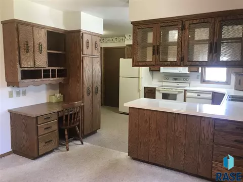 721 S West Wynken Dr, Freeman, SD 57029 photo 8