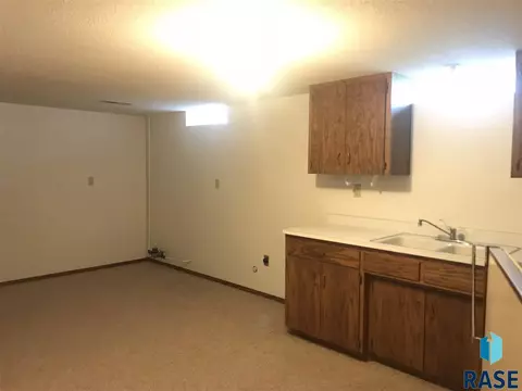 721 S West Wynken Dr, Freeman, SD 57029 photo 23