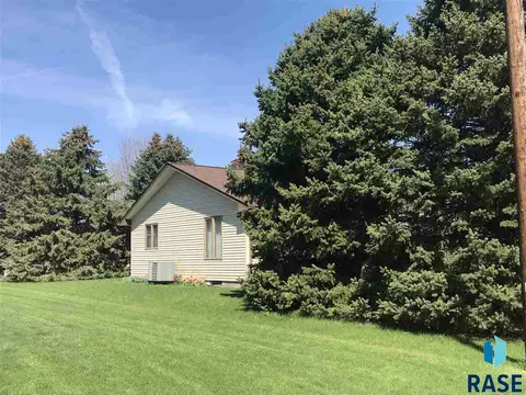 721 S West Wynken Dr, Freeman, SD 57029 photo 33