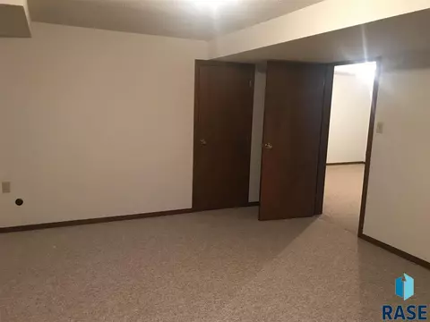 721 S West Wynken Dr, Freeman, SD 57029 photo 25