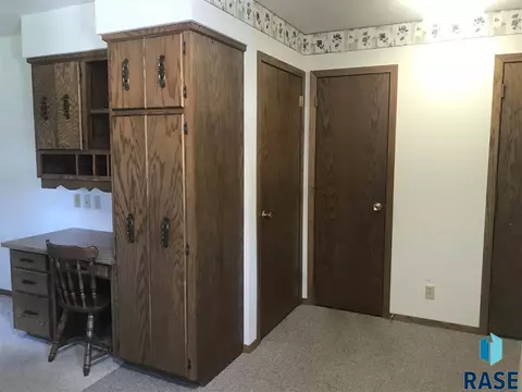721 S West Wynken Dr, Freeman, SD 57029 photo 9