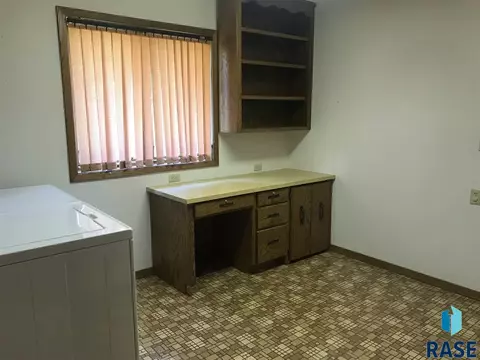 721 S West Wynken Dr, Freeman, SD 57029 photo 22