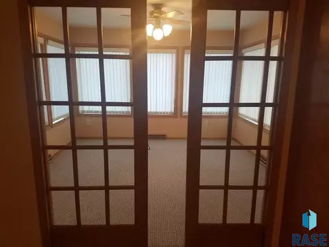 541 S Hill St, Salem, SD 57058 photo 8