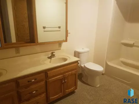 541 S Hill St, Salem, SD 57058 photo 14