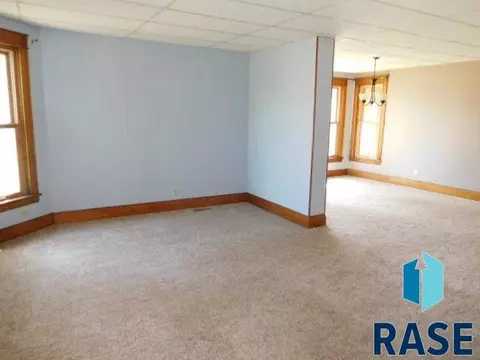 517 N Duff St, Mitchell, SD 57301 photo 5