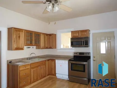 517 N Duff St, Mitchell, SD 57301 photo 11