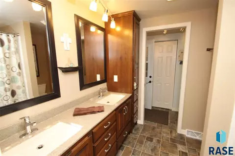 48198 Kim Cir, Brandon, SD 57005 photo 19