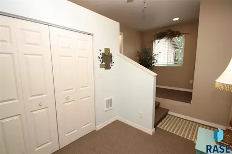 48198 Kim Cir, Brandon, SD 57005 photo 16