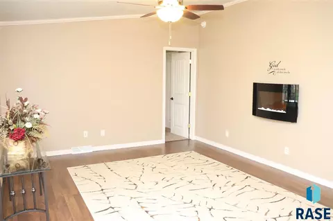 48198 Kim Cir, Brandon, SD 57005 photo 8