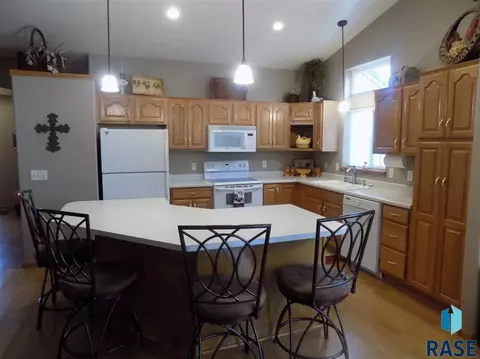 7300 S Hoffman Pl, Sioux Falls, SD 57108 photo 17