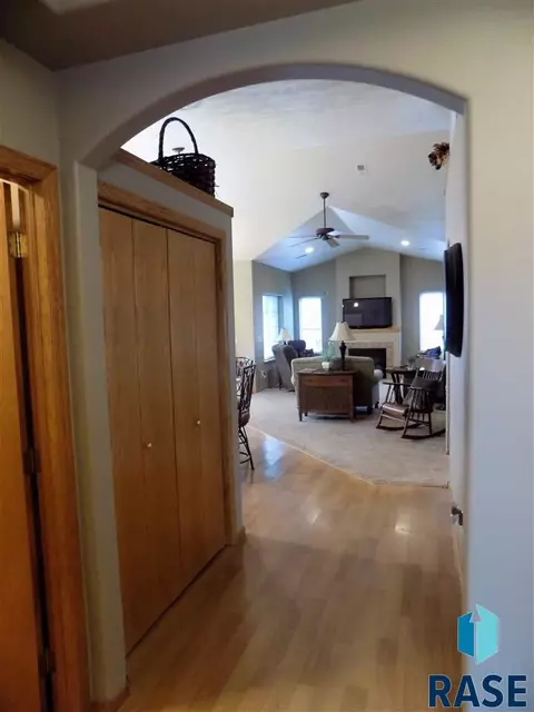 7300 S Hoffman Pl, Sioux Falls, SD 57108 photo 27