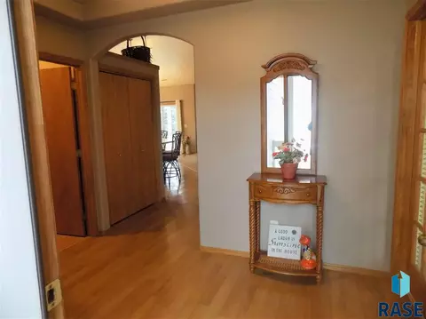 7300 S Hoffman Pl, Sioux Falls, SD 57108 photo 4