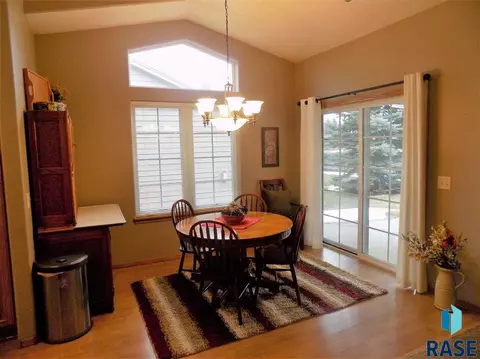 7300 S Hoffman Pl, Sioux Falls, SD 57108 photo 15