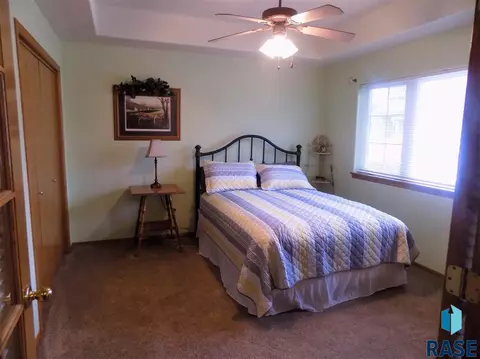 7300 S Hoffman Pl, Sioux Falls, SD 57108 photo 6