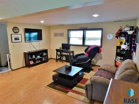 4516 S Glenview Rd, Sioux Falls, SD 57103 photo 21