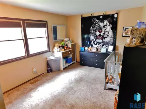 4516 S Glenview Rd, Sioux Falls, SD 57103 photo 17