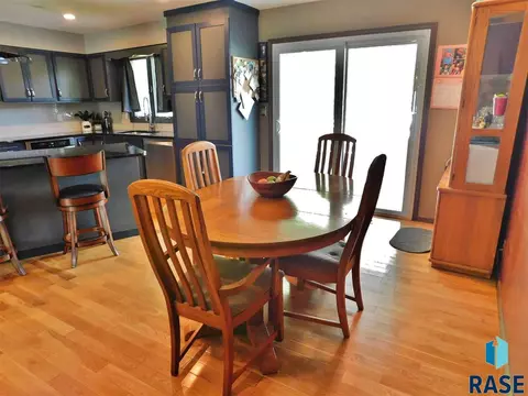 4516 S Glenview Rd, Sioux Falls, SD 57103 photo 9