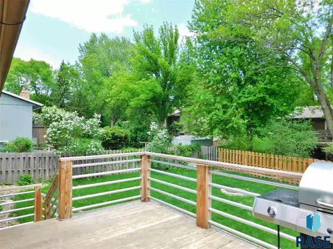 4516 S Glenview Rd, Sioux Falls, SD 57103 photo 11