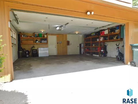 4516 S Glenview Rd, Sioux Falls, SD 57103 photo 27
