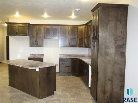304 E 6th St, Hills, MN 56138 photo 21