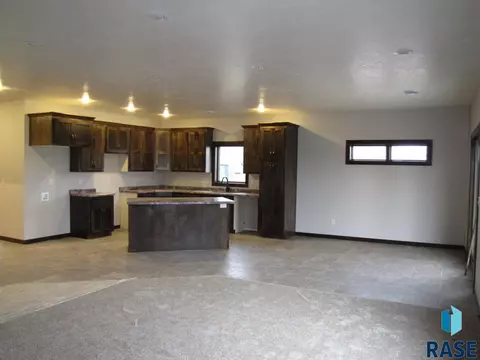 304 E 6th St, Hills, MN 56138 photo 18