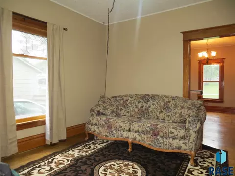 204 E 3rd St, Dell Rapids, SD 57022 photo 2