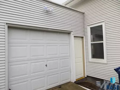 204 E 3rd St, Dell Rapids, SD 57022 photo 27