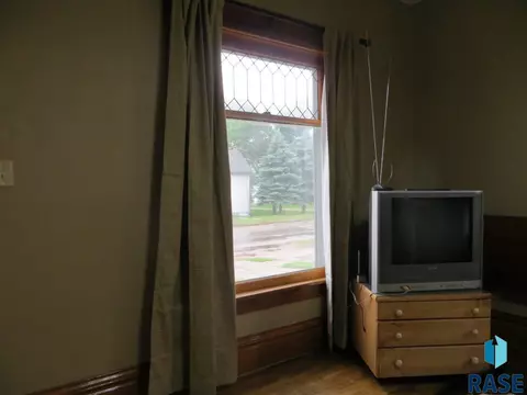 204 E 3rd St, Dell Rapids, SD 57022 photo 11