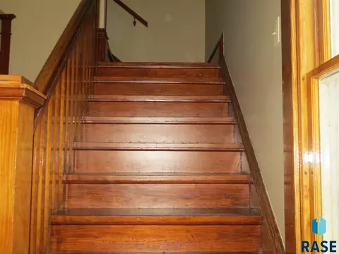 204 E 3rd St, Dell Rapids, SD 57022 photo 10