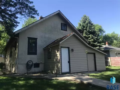 520 E 2nd St, Freeman, SD 57029 photo 3
